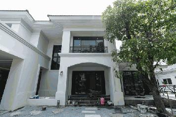 ขายบ้านเดี่ยว 211 ตร.ว. 2 ชั้น 4 ห้องนอน หมู่บ้าน ลัดดารมย์ อิลิแกรนช์ ราชพฤกษ์-รัตนาธิเบศ นนทบุรี โทร 0944836998